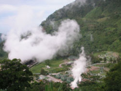 250px-Puhagan_geothermal_plant